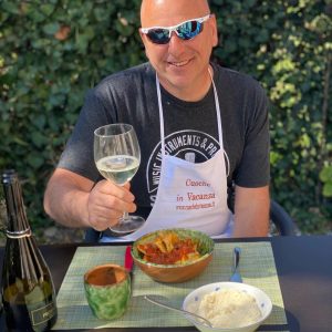 solo traveler cooking class